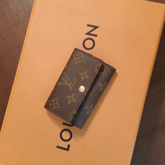 Louis Vuitton Handbags - Louis Vuitton Monogram 6-key Holder includes Original Box and Dust Bag